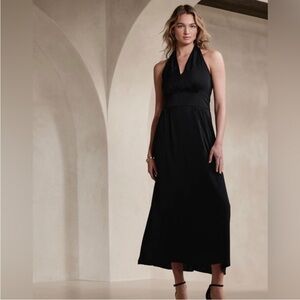 NWT! Banana Republic Black Halter Maxi Dress - Size 10 💛